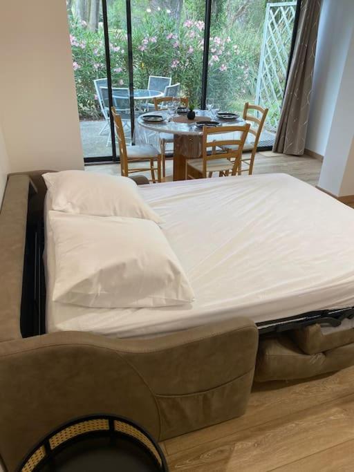Appartement Residence Vacances Amandier Арл Екстериор снимка