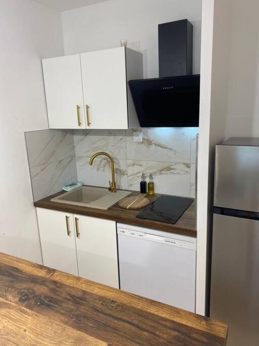 Appartement Residence Vacances Amandier Арл Екстериор снимка